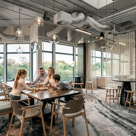 Hotell Novotel Marina 3*