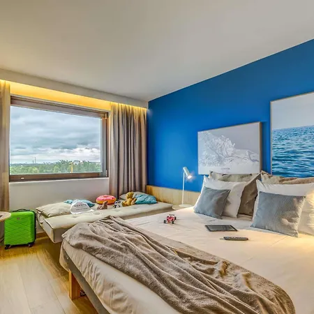 Hotel Novotel Marina 3*