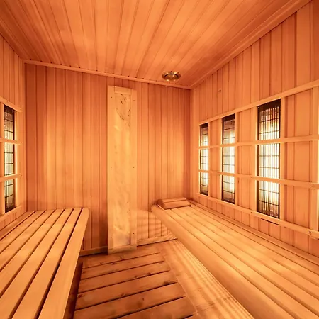 Novotel Marina Hotel 3*