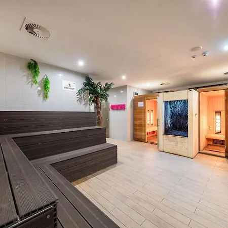 Novotel Marina 호텔 3*