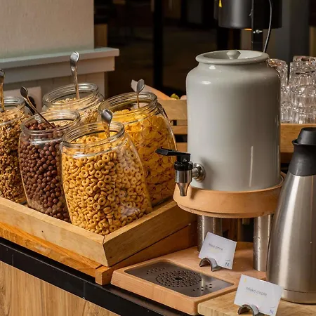 Novotel Marina Hotel 3*