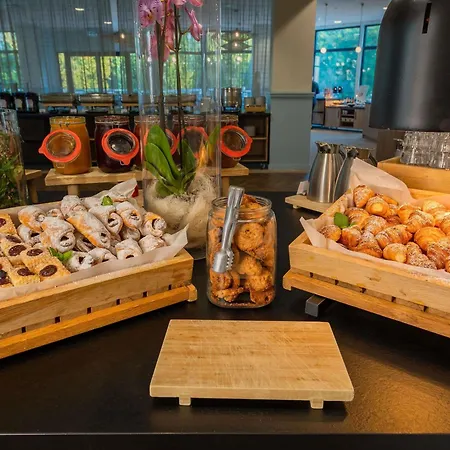 호텔 Novotel Marina