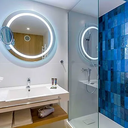 호텔 Novotel Marina 3*