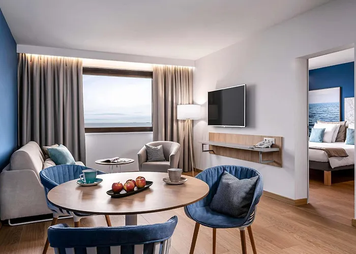 Hotell Novotel Marina 3*