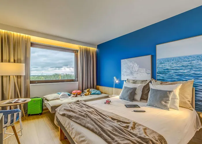 Hotel Novotel Marina 3*