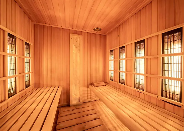 Novotel Marina Hotell 3*