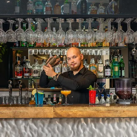 Ξενοδοχείο Novotel Marina 3*